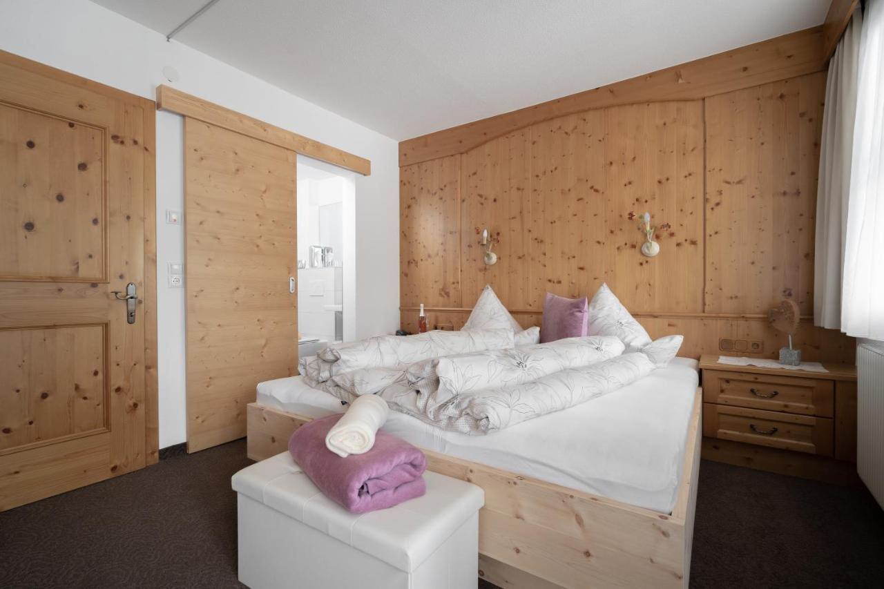 Hotel Felsenstueberl ゼルデン エクステリア 写真