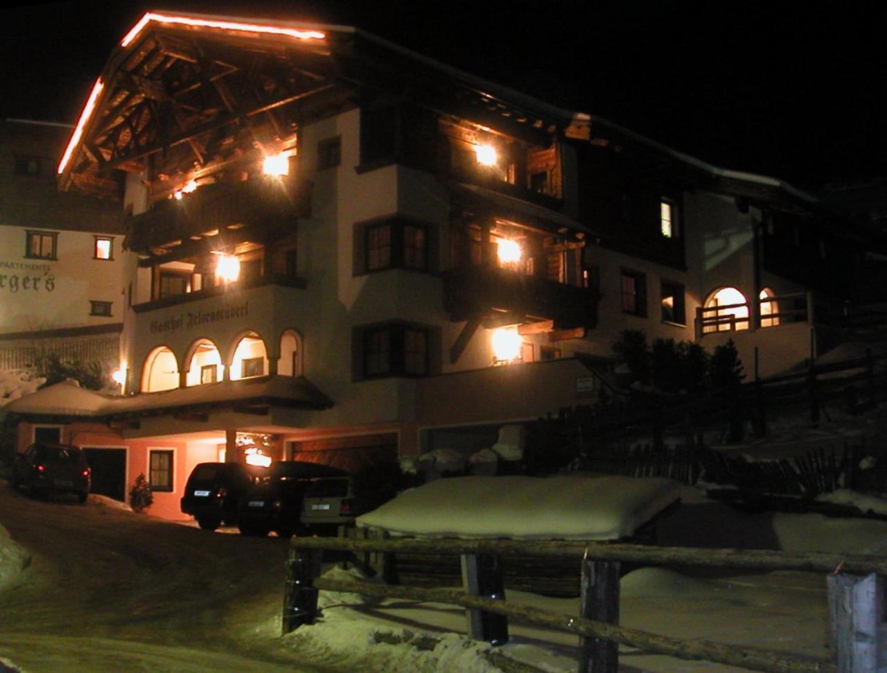 Hotel Felsenstueberl ゼルデン エクステリア 写真